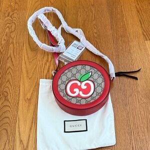 Gucci GG Supreme Apple Round Bag